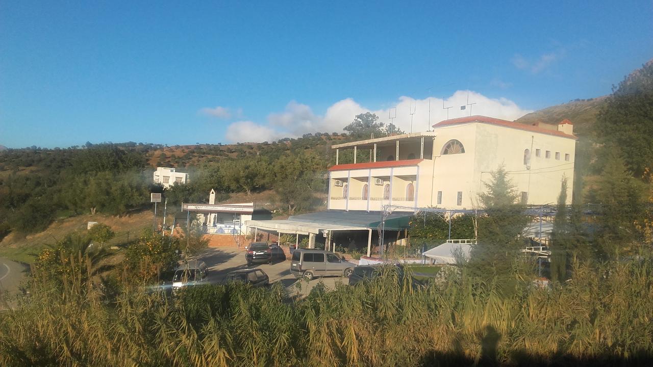 Touraghine Hotel & Cafe Чефчауен Екстериор снимка